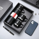 Kit Garrafa Térmica Inox 500ml Com 3 Xícaras Camping Viagem Café – Cores Sortidas